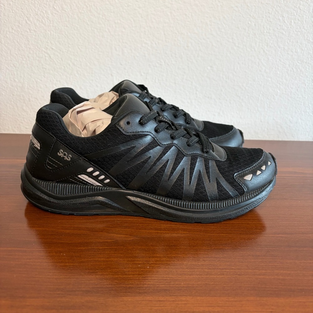 SAS Women’s Mission One-M Stability Lace Up Sneaker in Black Size 9 1/2